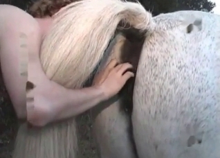 Extreme pussy eating for a big beast