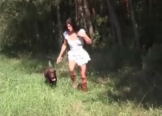 Outdoors seduction via masturbation